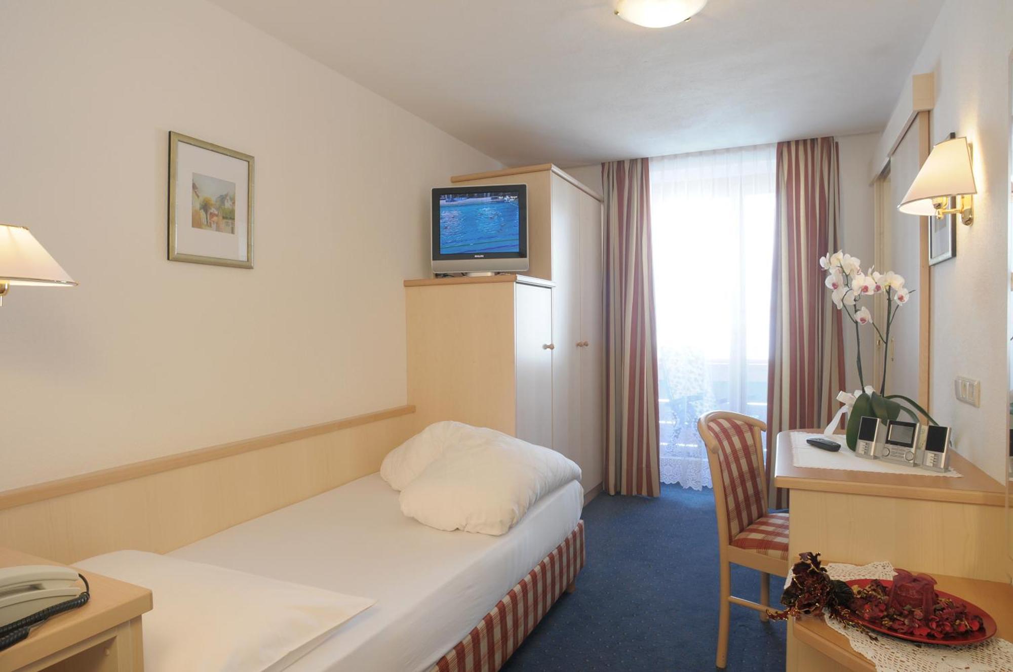 Hotel Serena Badia  Rom bilde